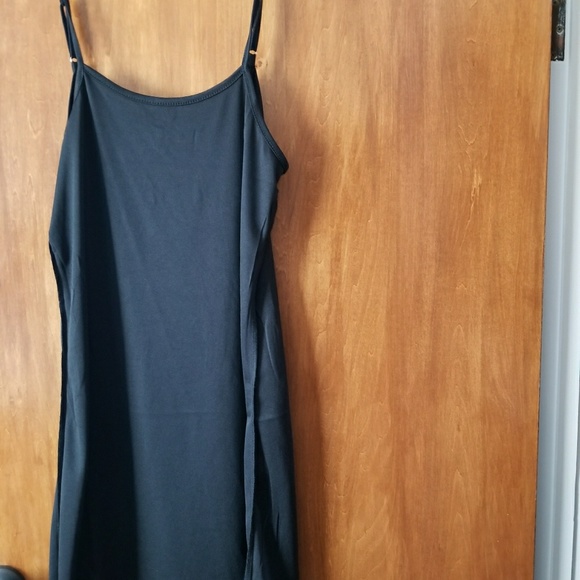 Ladies Dress - Picture 3 of 4